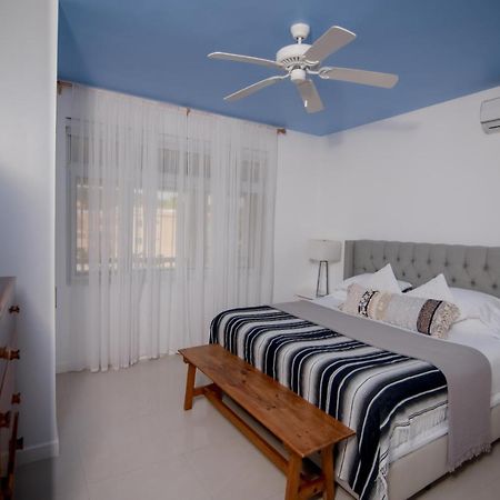 Ferienwohnung Ocho Rios Penthouse At Whispering Seas Exterior foto