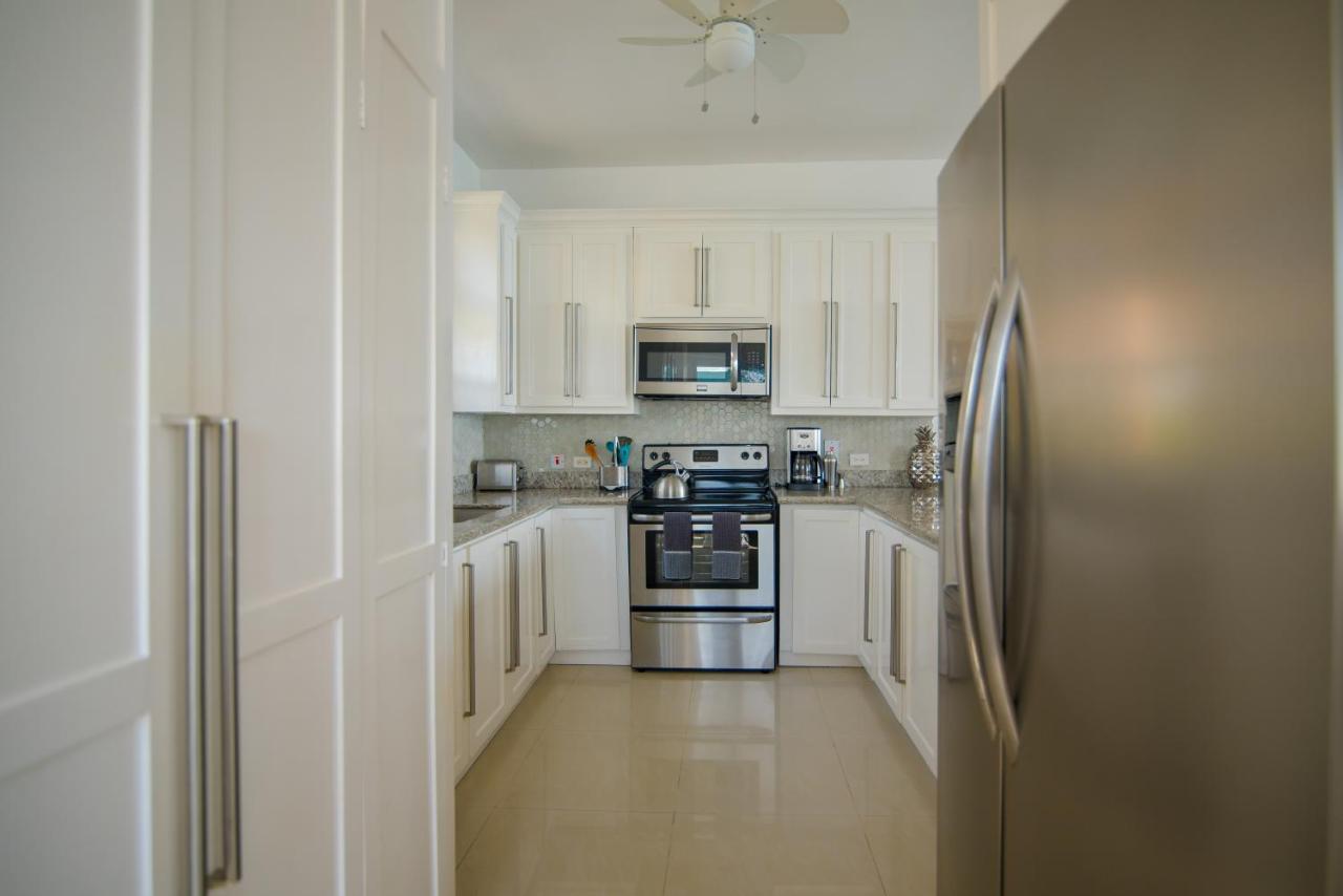 Ferienwohnung Ocho Rios Penthouse At Whispering Seas Exterior foto