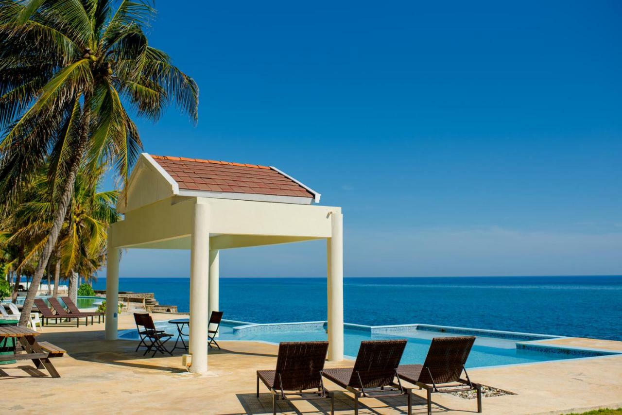 Ferienwohnung Ocho Rios Penthouse At Whispering Seas Exterior foto