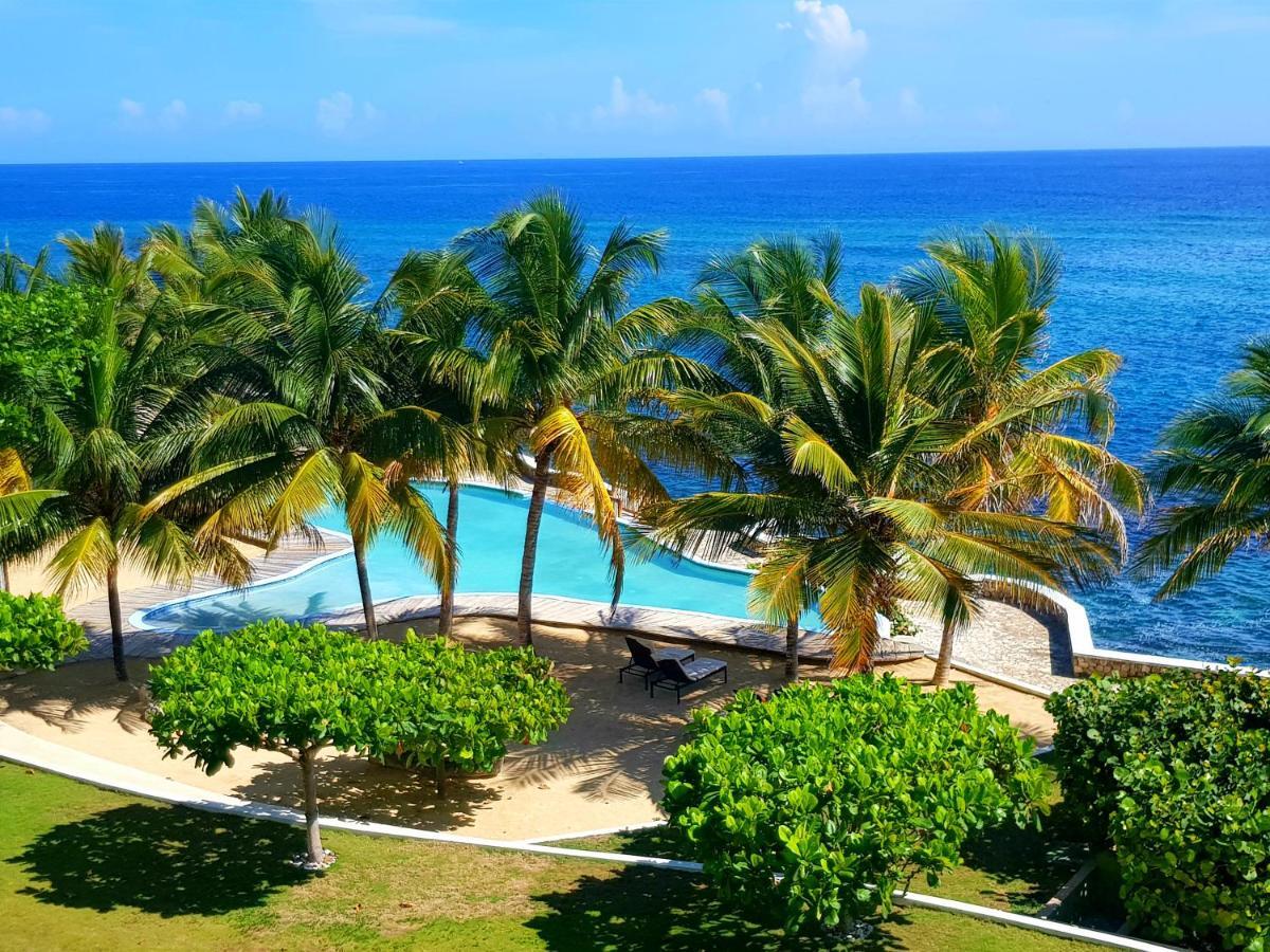 Ferienwohnung Ocho Rios Penthouse At Whispering Seas Exterior foto